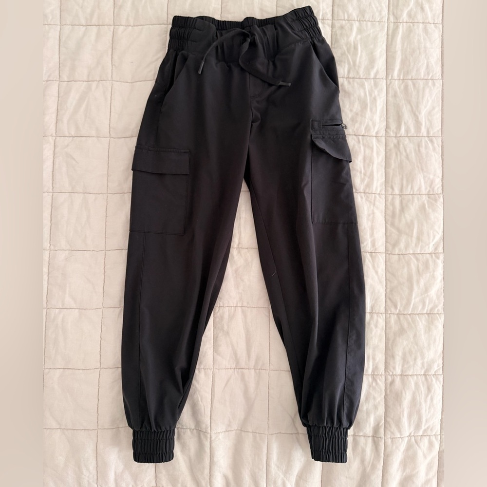 All in Motion - Size S (6-7) - Black Jogger Pants
